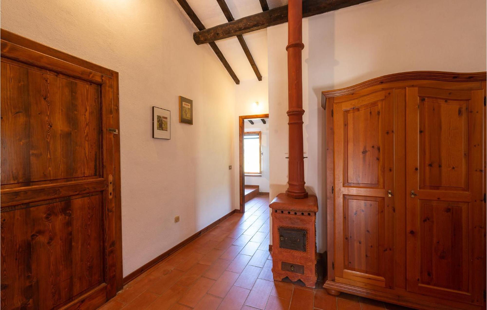 Cozy Home In Massa Marittima Gr With Kitchen Eksteriør bilde