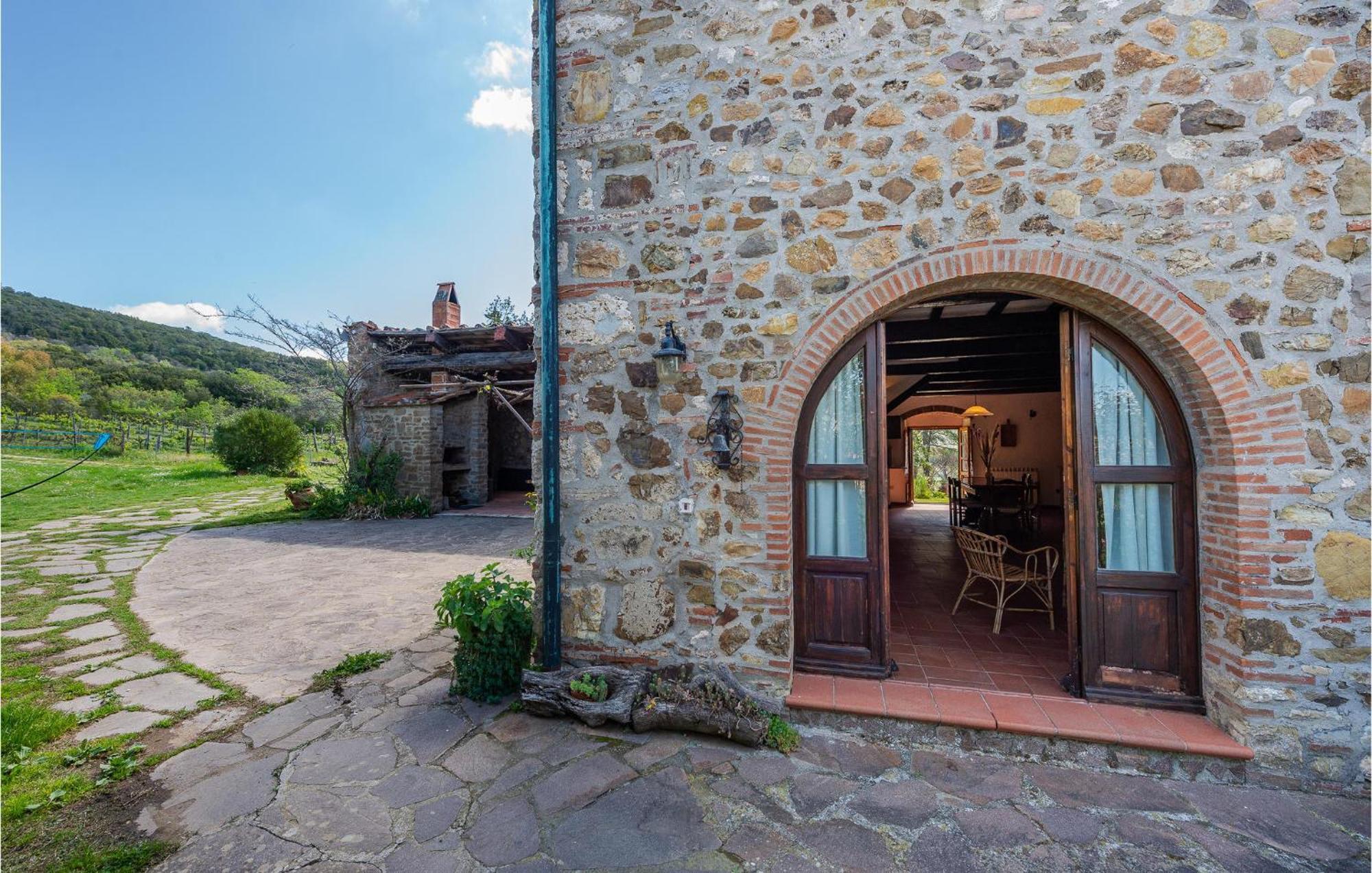Cozy Home In Massa Marittima Gr With Kitchen Eksteriør bilde